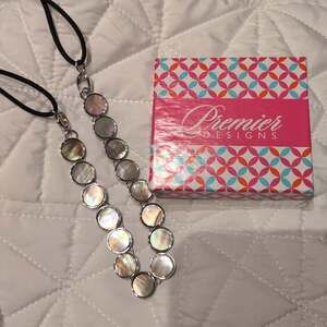 Premier Designs "Daring" Choker- style Necklace